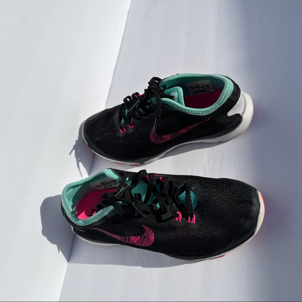 Nike Fly Wire Sneakers Size 6